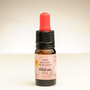 CBD-Öl 16,73% aus Hanf in einer 10-ml-Pipettenflasche